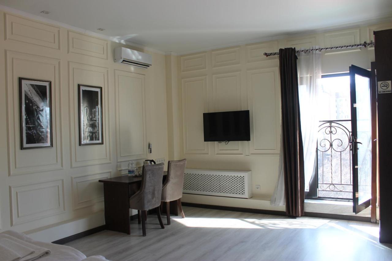 Sk Hotel Biskek Kültér fotó